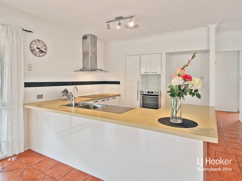 46 Ontario Crescent, Parkinson QLD 4115