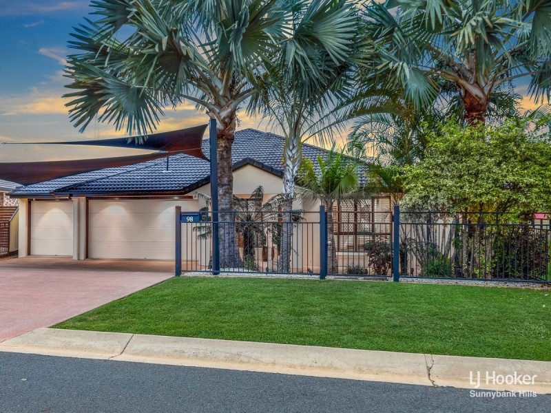 98 Woodlark Crescent, Parkinson QLD 4115