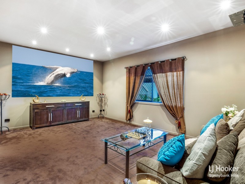 98 Woodlark Crescent, Parkinson QLD 4115