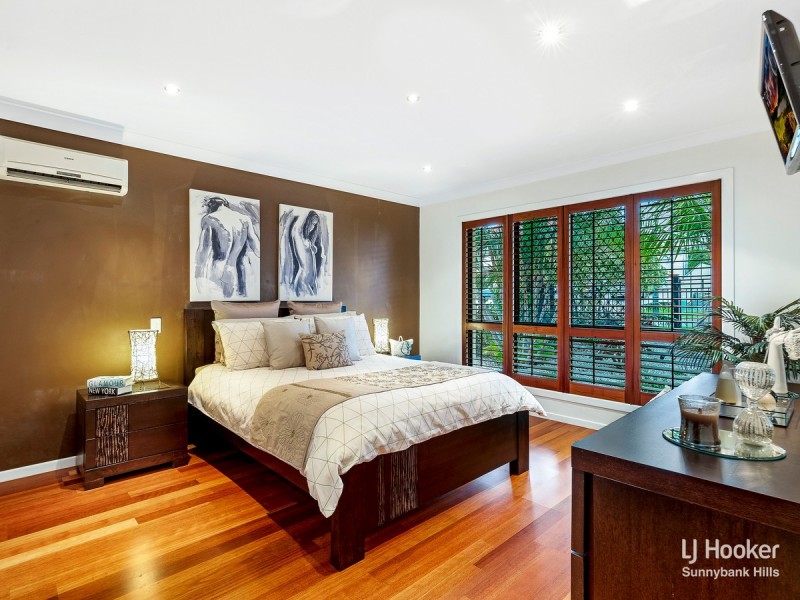 98 Woodlark Crescent, Parkinson QLD 4115