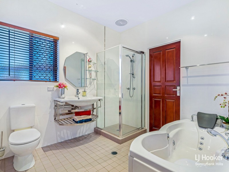 98 Woodlark Crescent, Parkinson QLD 4115