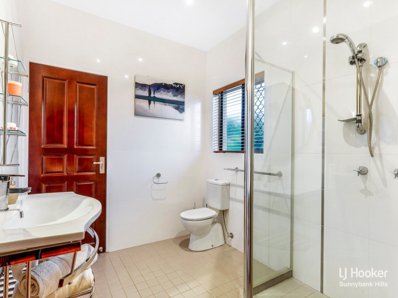 98 Woodlark Crescent, Parkinson QLD 4115