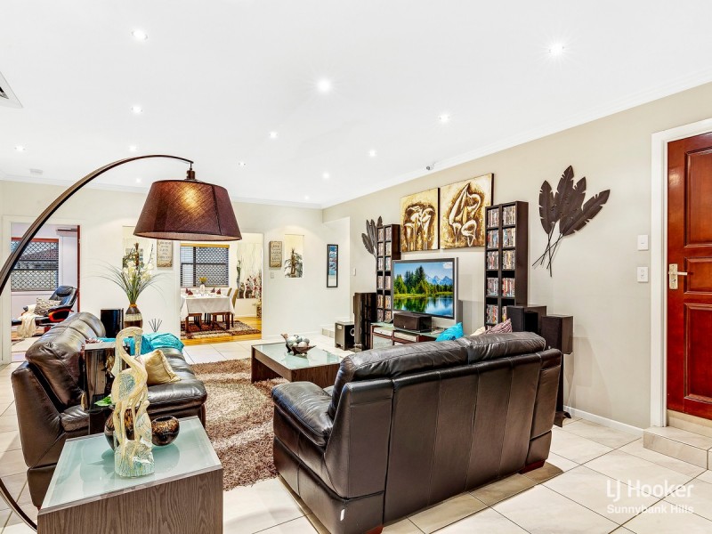 98 Woodlark Crescent, Parkinson QLD 4115