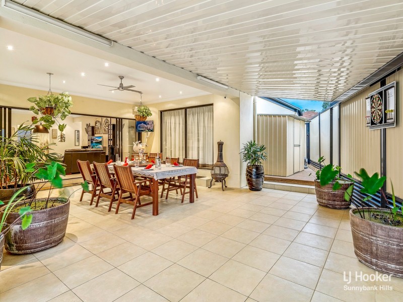 98 Woodlark Crescent, Parkinson QLD 4115