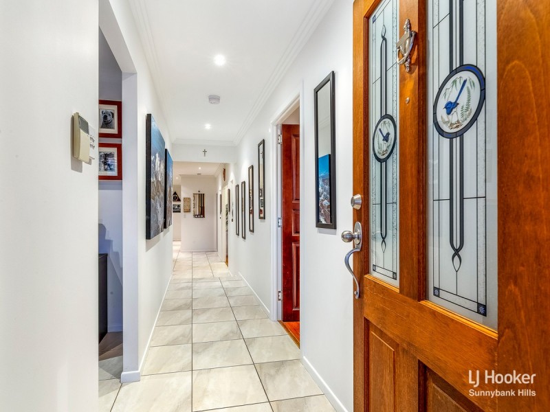 98 Woodlark Crescent, Parkinson QLD 4115