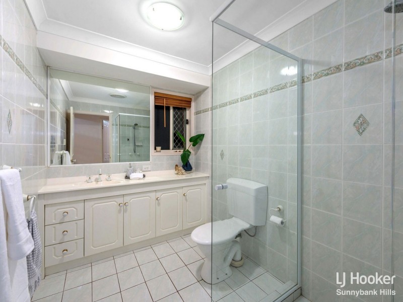 29 Manmarra Crescent, Eight Mile Plains QLD 4113