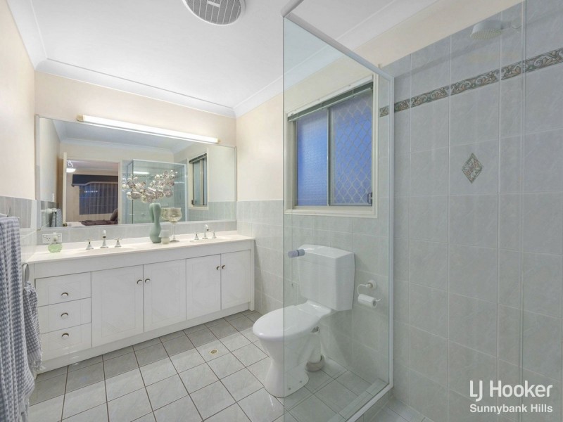 29 Manmarra Crescent, Eight Mile Plains QLD 4113