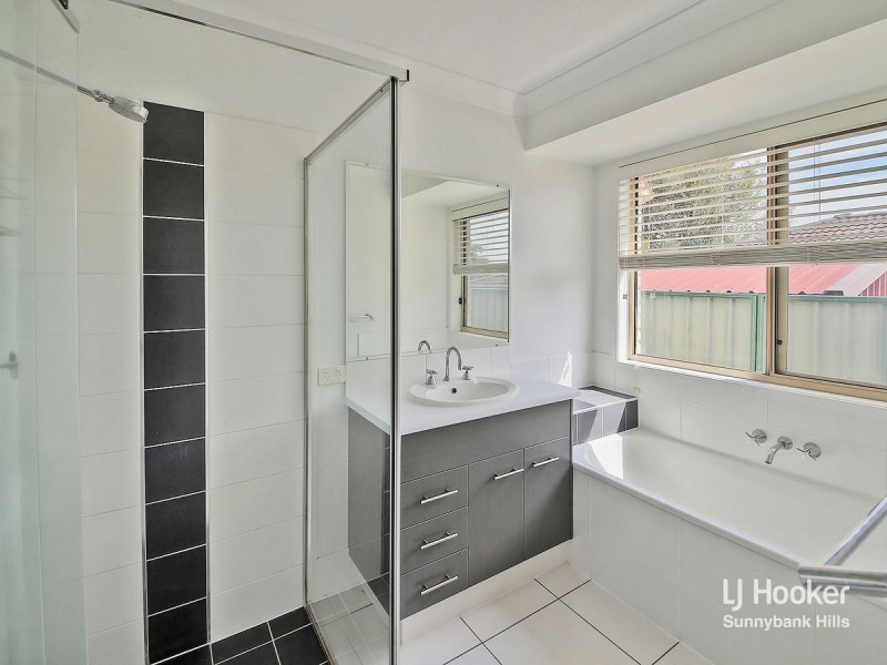 18 Landsborough Street, Rochedale South QLD 4123