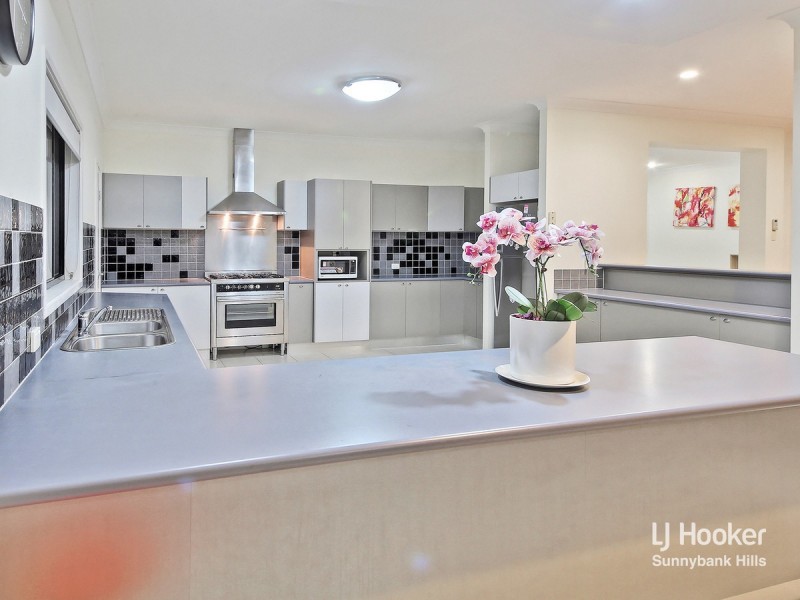 49 Mt Archer Road, Parkinson QLD 4115