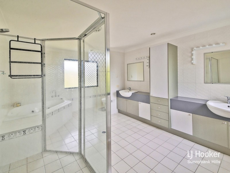 49 Mt Archer Road, Parkinson QLD 4115