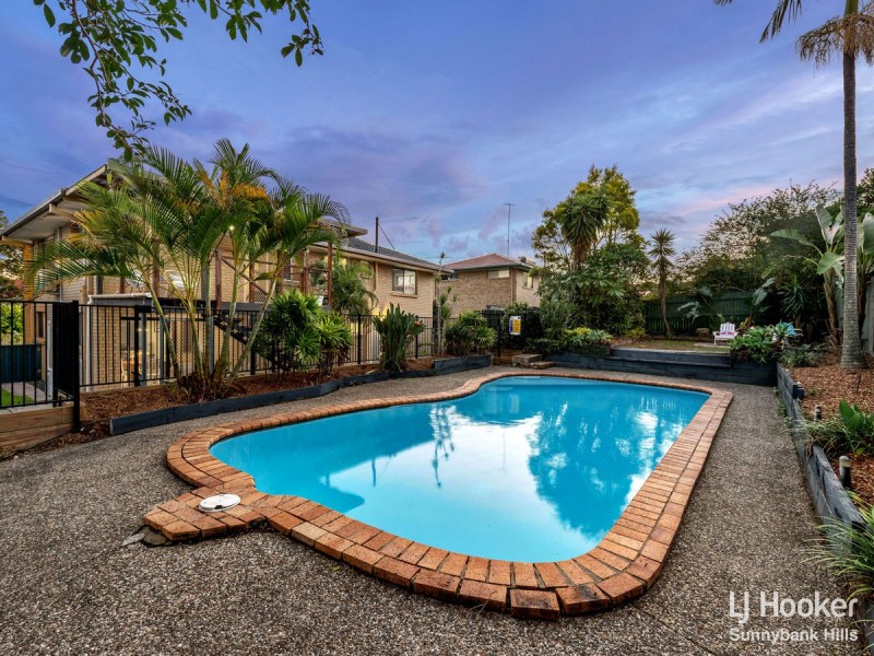 18 Fulton Street, Wishart QLD 4122