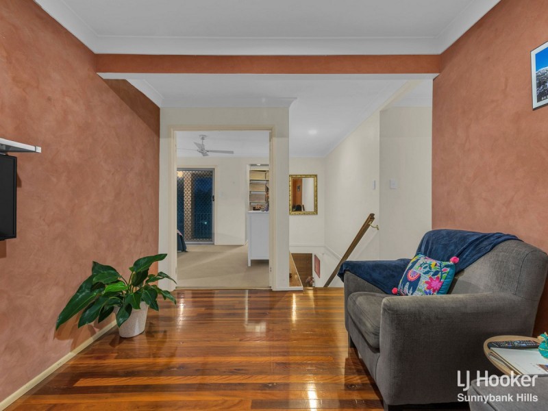 18 Fulton Street, Wishart QLD 4122