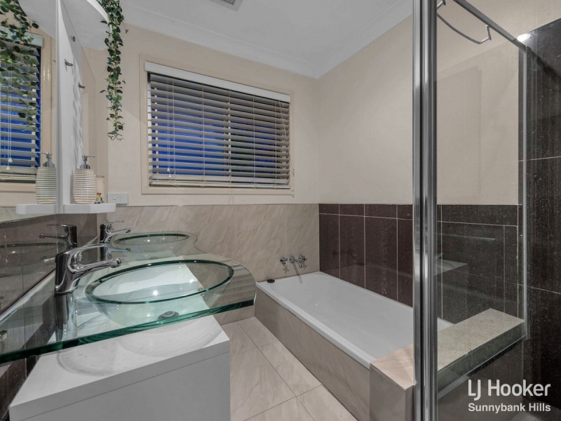 18 Fulton Street, Wishart QLD 4122