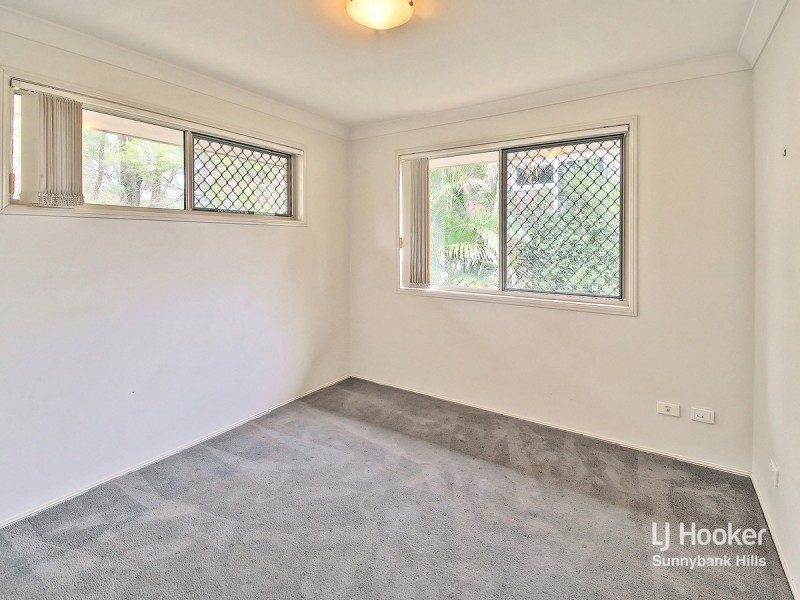 6 Red Pine Court, Calamvale QLD 4116