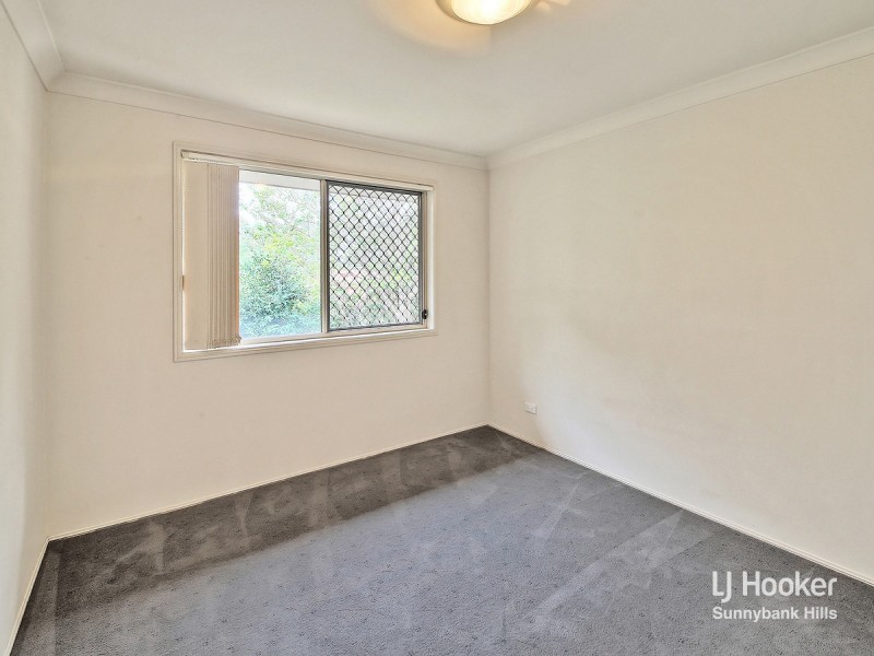 6 Red Pine Court, Calamvale QLD 4116