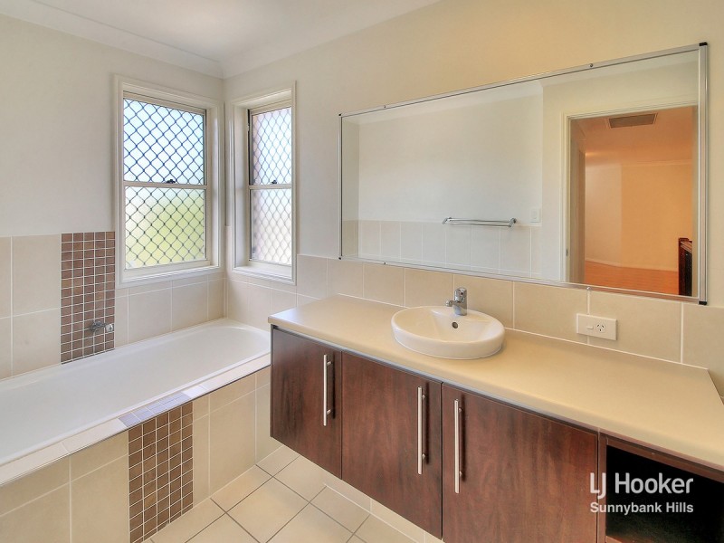 37 Collett Street, Eight Mile Plains QLD 4113