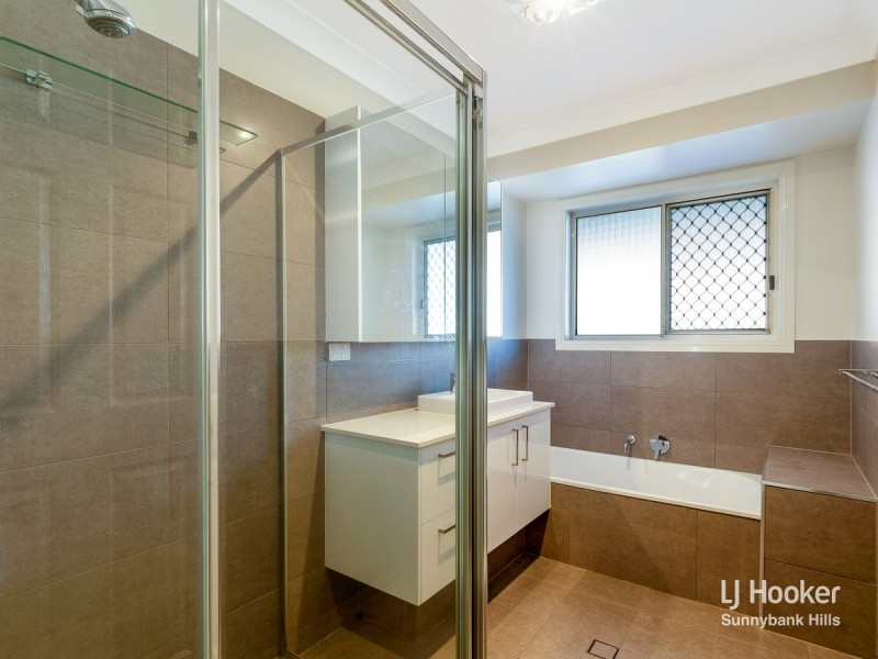 35 Bannockburn Crescent, Parkinson QLD 4115