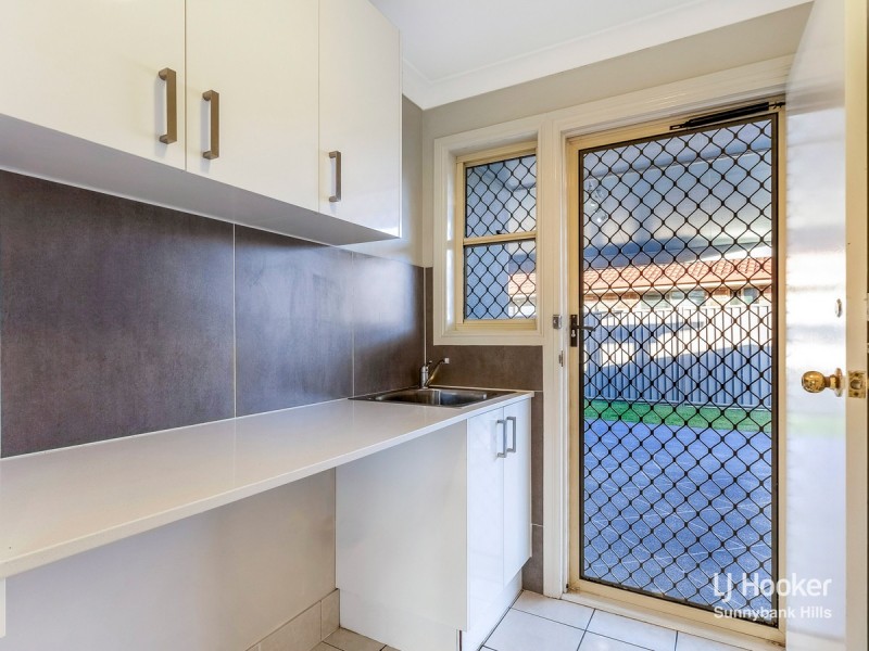 35 Bannockburn Crescent, Parkinson QLD 4115