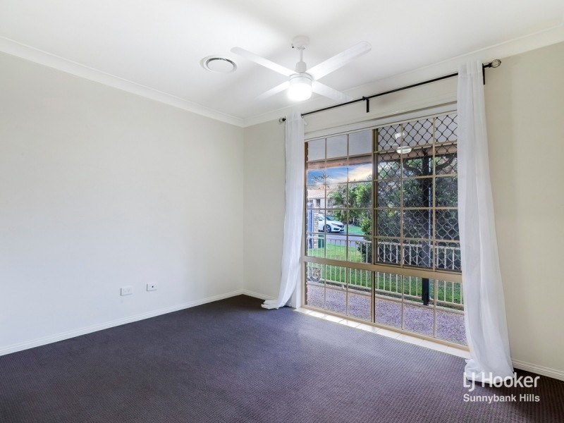 35 Bannockburn Crescent, Parkinson QLD 4115