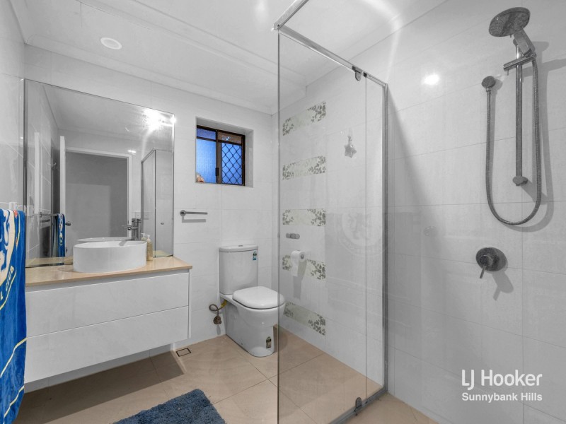 15 Martense Street, Wishart QLD 4122