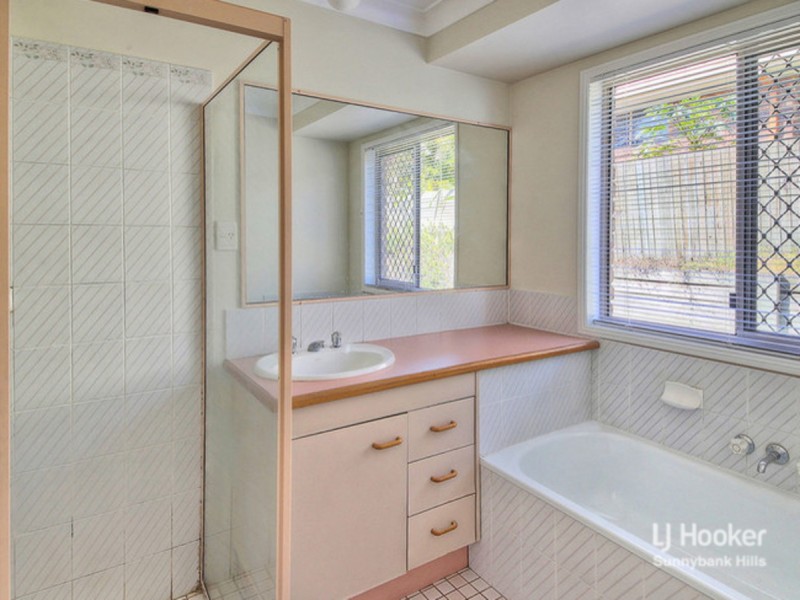 109 Stones Road, Sunnybank Hills QLD 4109