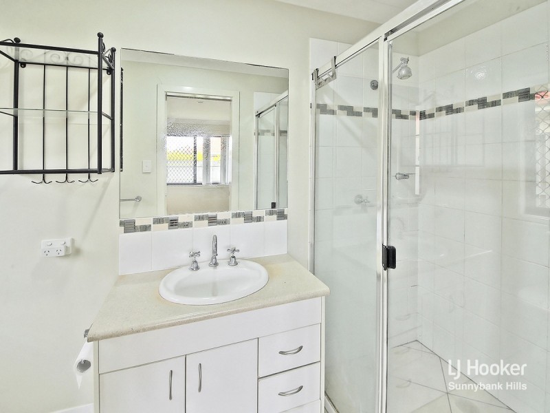 4 Tuckeroo Place, Sunnybank Hills QLD 4109