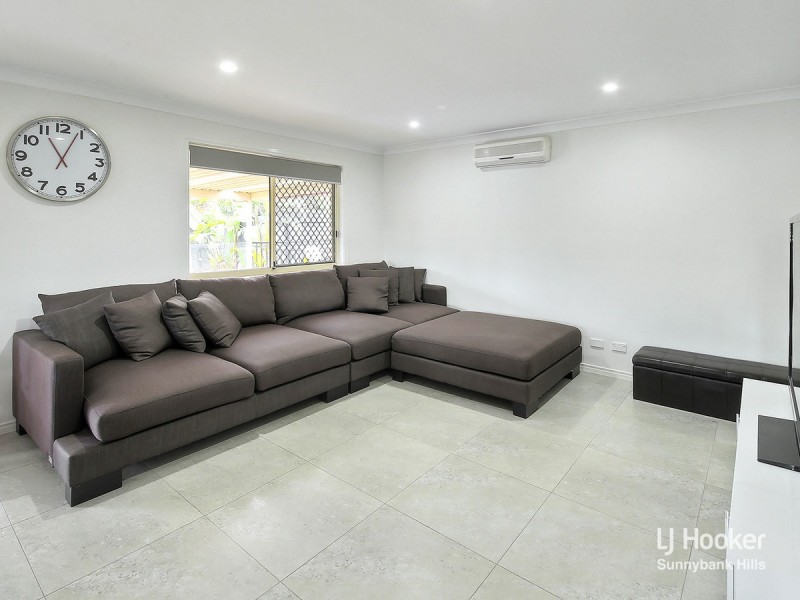 14 Scarlet Oak Place, Calamvale QLD 4116