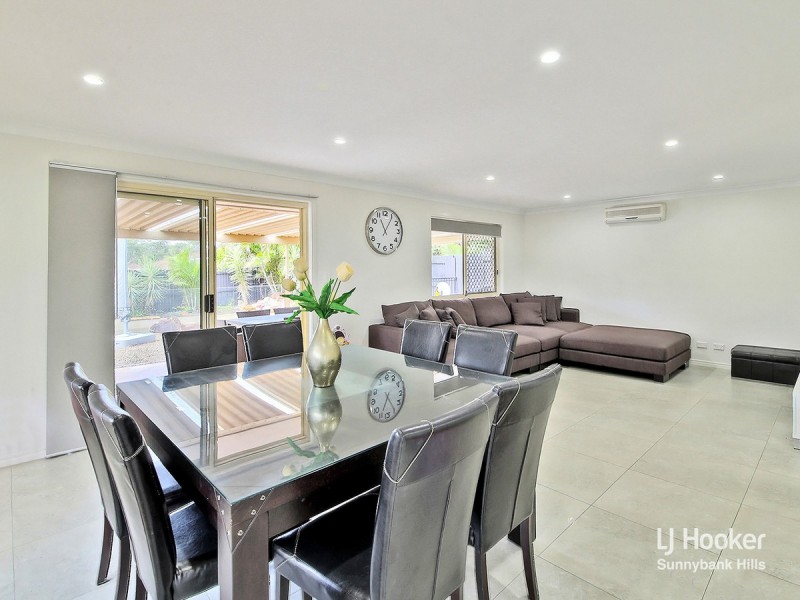 14 Scarlet Oak Place, Calamvale QLD 4116