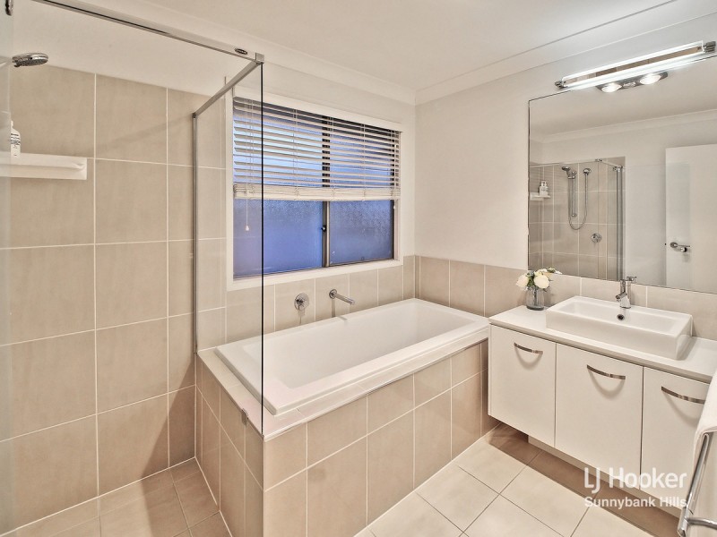 83 Alfred Circuit, Calamvale QLD 4116