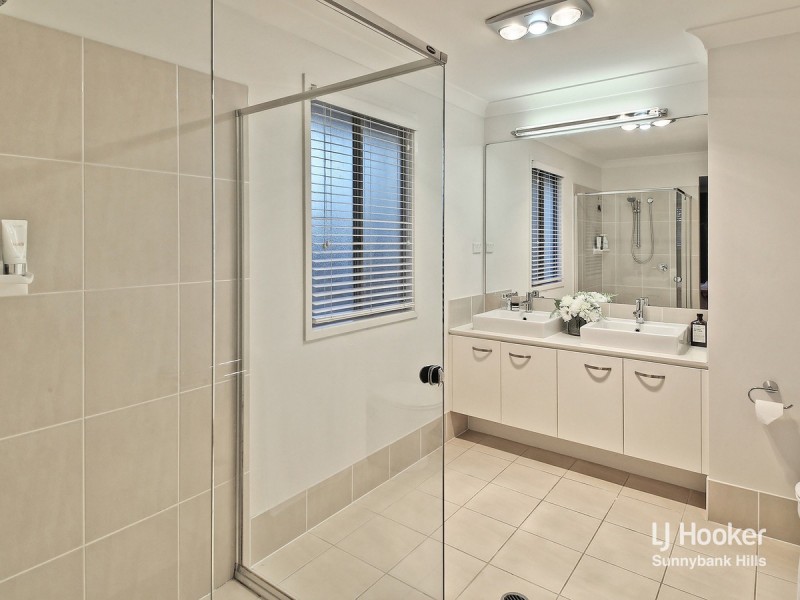 83 Alfred Circuit, Calamvale QLD 4116