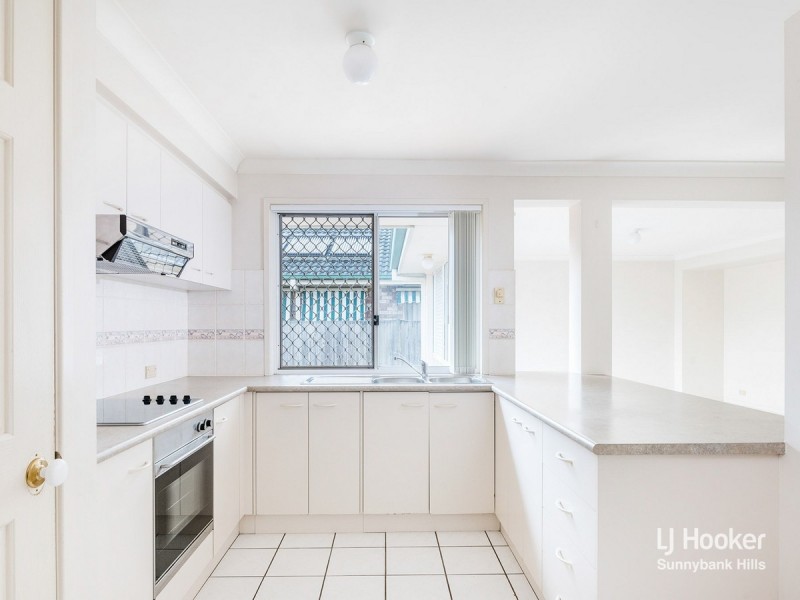 15 Emerald Place, Runcorn QLD 4113