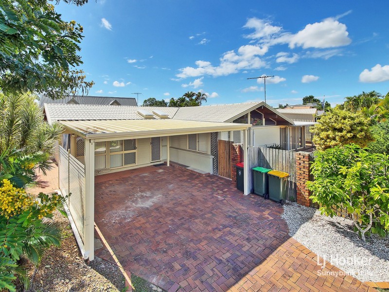 8 Chateau Street, Calamvale QLD 4116