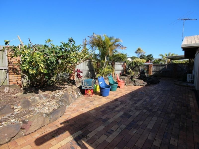 8 Chateau Street, Calamvale QLD 4116