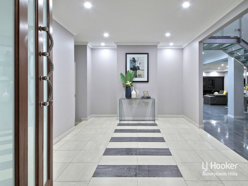 10 Willowleaf Close, Stretton QLD 4116