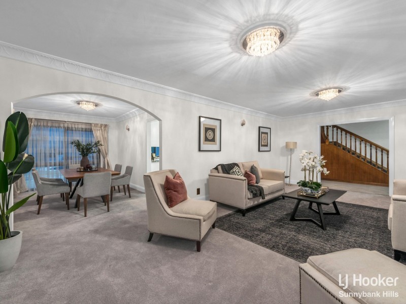 11 Cornflower Street, Mansfield QLD 4122