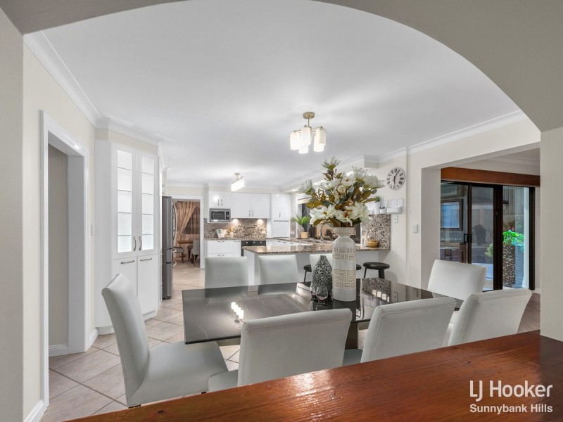 11 Cornflower Street, Mansfield QLD 4122