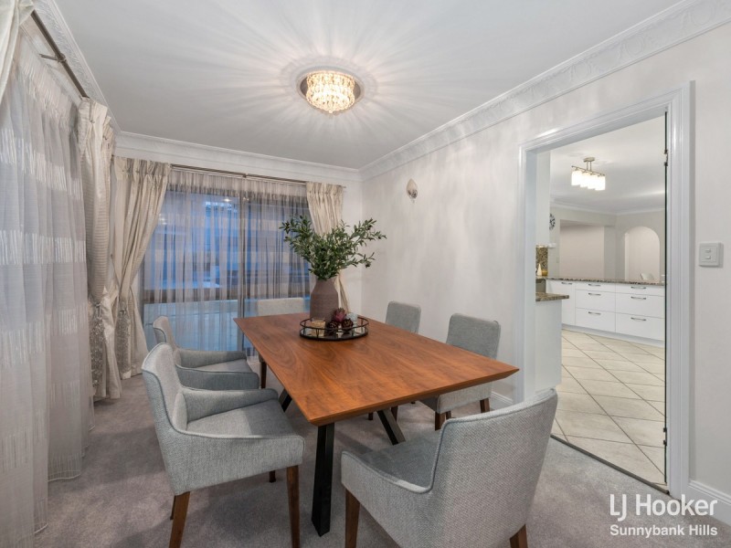 11 Cornflower Street, Mansfield QLD 4122