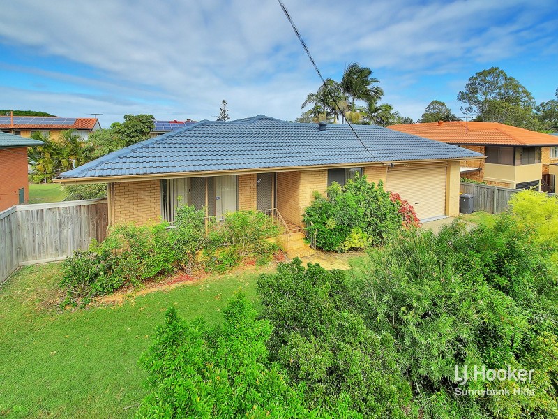 24 Blackwattle Street, Macgregor QLD 4109