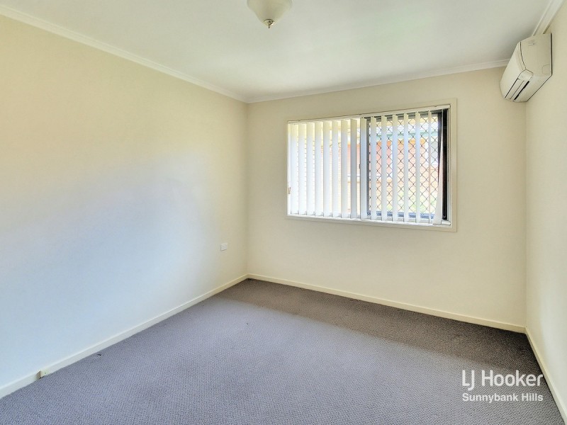 24 Blackwattle Street, Macgregor QLD 4109