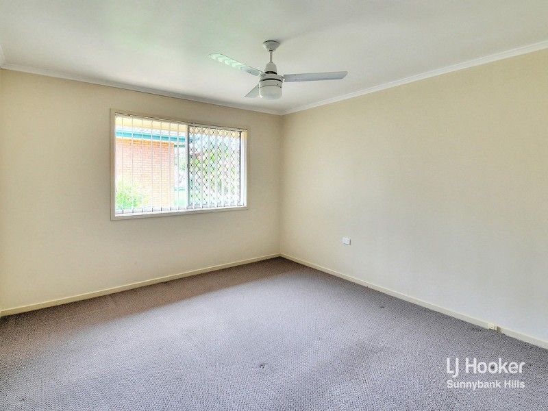 24 Blackwattle Street, Macgregor QLD 4109