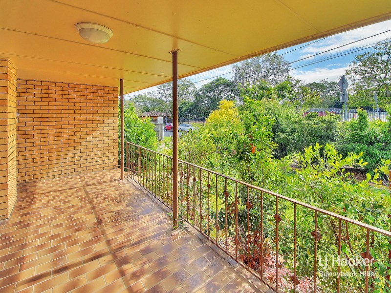 24 Blackwattle Street, Macgregor QLD 4109