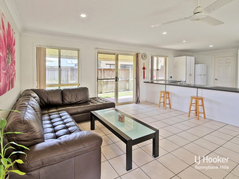 25 Tallowood Way, Sunnybank Hills QLD 4109