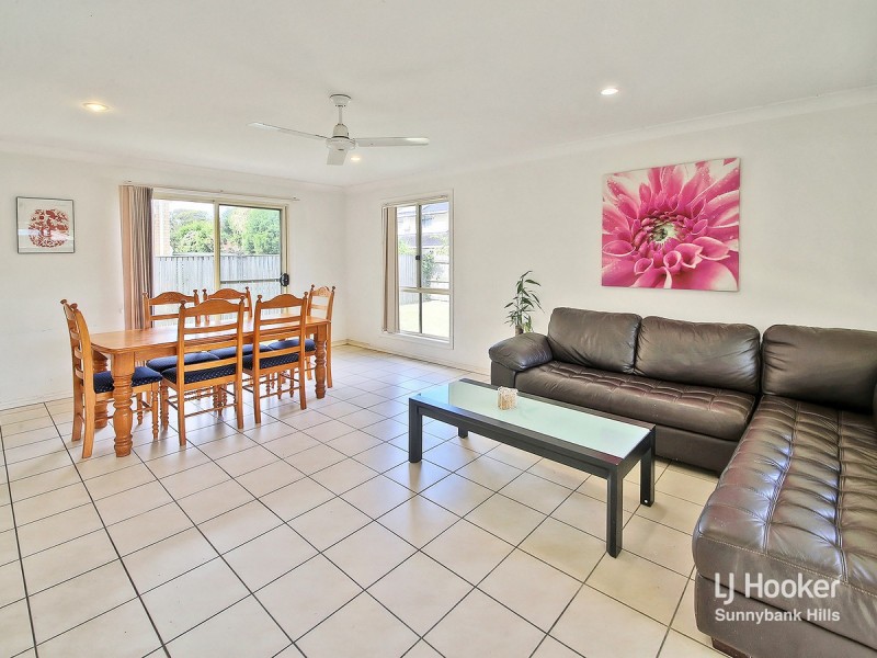 25 Tallowood Way, Sunnybank Hills QLD 4109