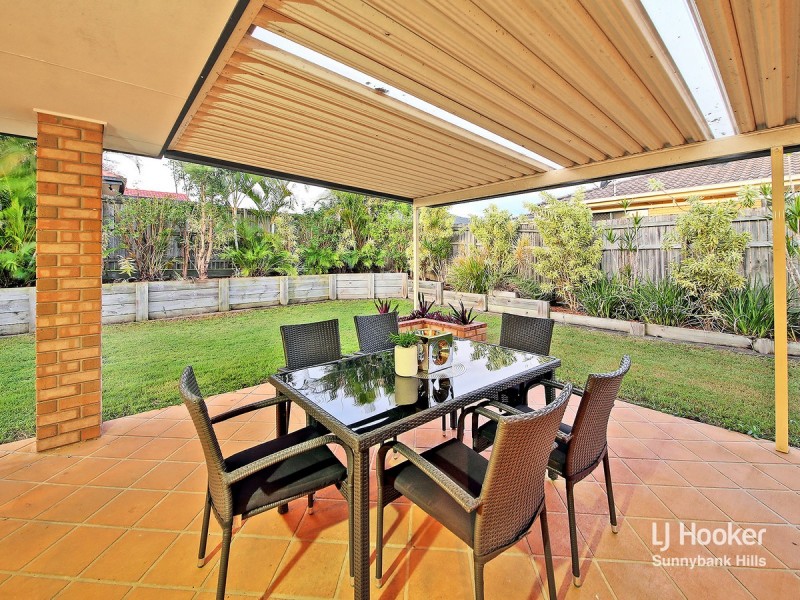 13 Coorong Place, Parkinson QLD 4115