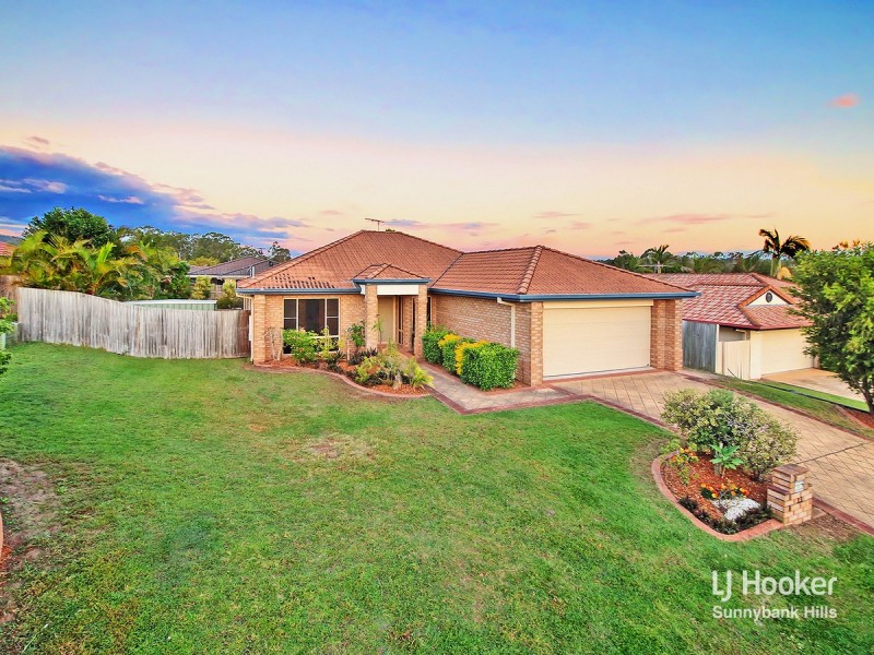 13 Coorong Place, Parkinson QLD 4115