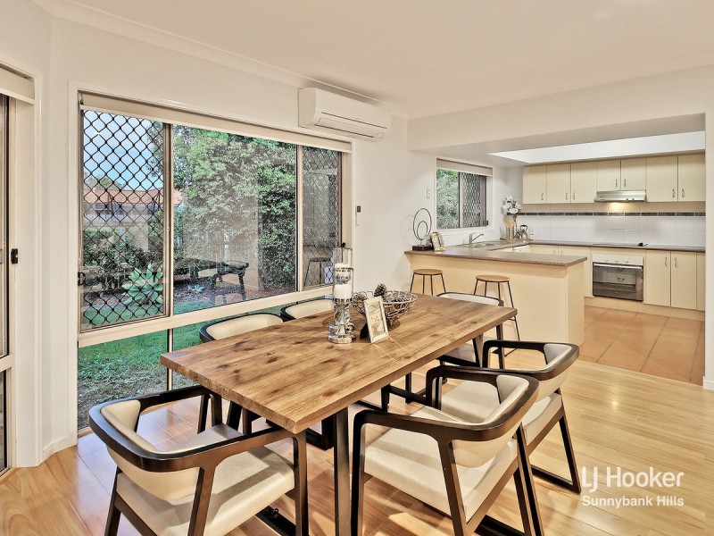 13 Coorong Place, Parkinson QLD 4115