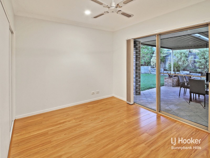 13 Coorong Place, Parkinson QLD 4115