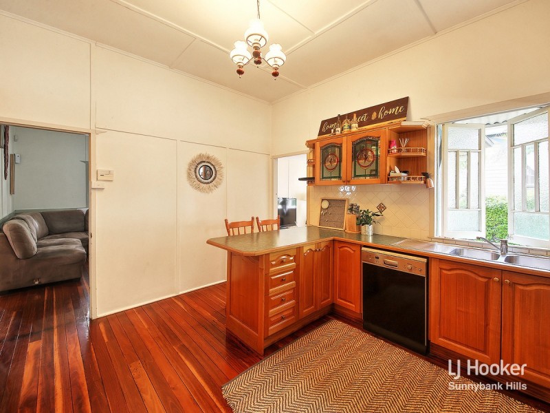 24 Laughlin Street, Kingston QLD 4114