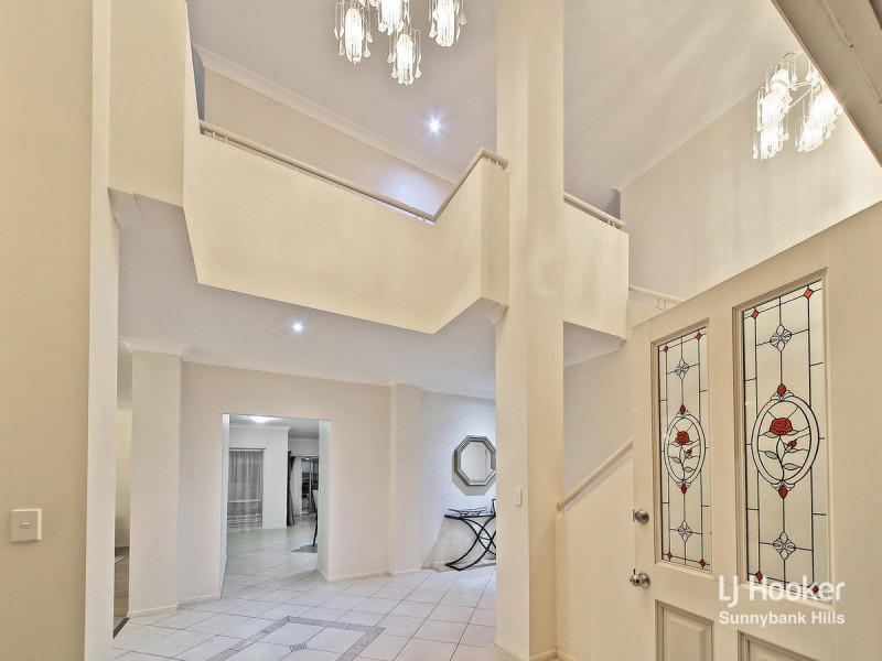 16 Golden Rain Place, Stretton QLD 4116