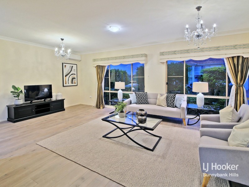 16 Golden Rain Place, Stretton QLD 4116